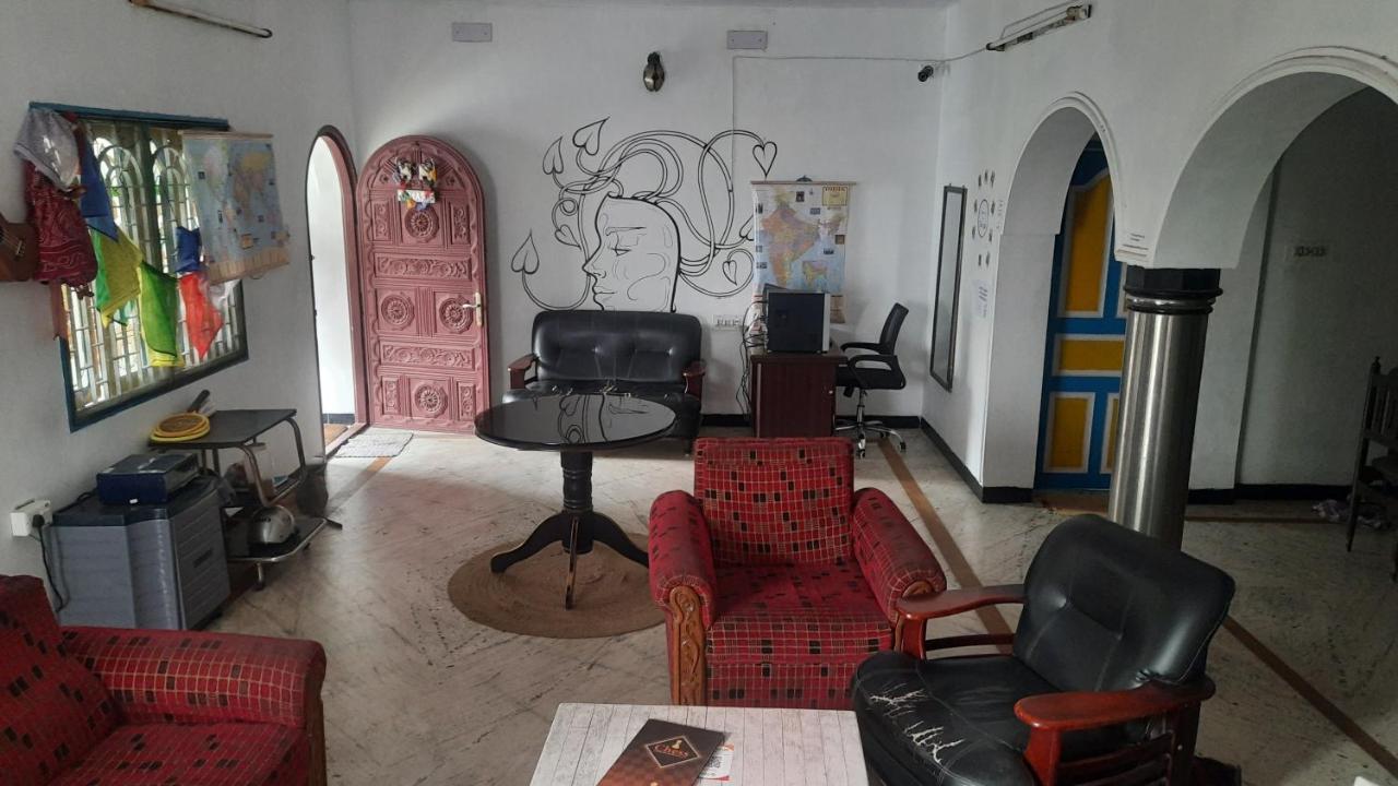 Hostel Gandhi Chennai Exteriör bild